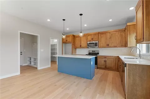 Kitchen - 809 Glenn Cir, Raymore, MO 64083 photo 3 of 6