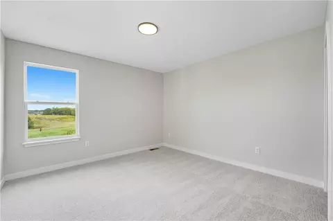 Bedroom - 809 Glenn Cir, Raymore, MO 64083 photo 7 of 10
