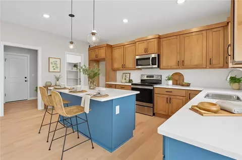 Kitchen - 809 Glenn Cir, Raymore, MO 64083 photo 2 of 6