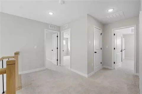 Entry Way - 809 Glenn Cir, Raymore, MO 64083 photo 3 of 5