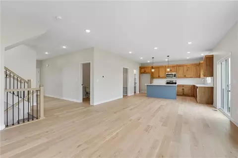 Living - 809 Glenn Cir, Raymore, MO 64083 photo 2 of 4