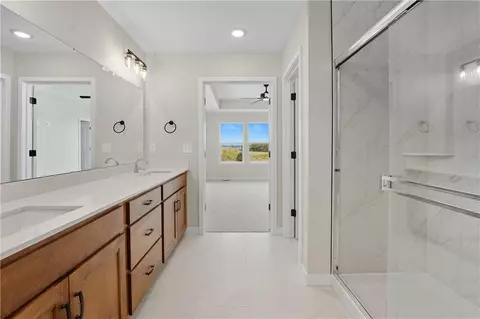 Entry Way - 809 Glenn Cir, Raymore, MO 64083 photo 5 of 5