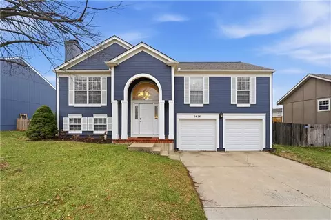 2616 SW Winchester Dr, Lees Summit, MO 64063