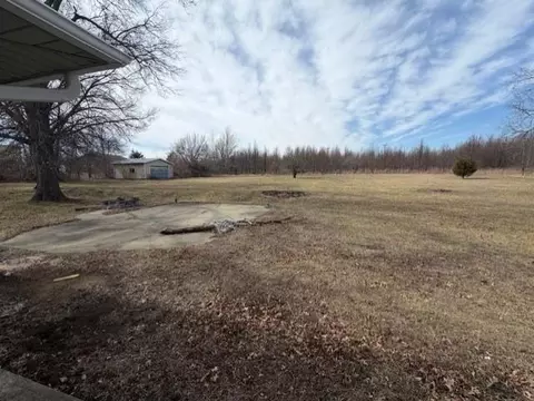 136 SW State Route 13, Warrensburg, MO 64093