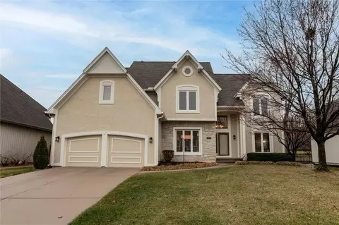 12412 Beverly St, Overland Park, KS 66209
