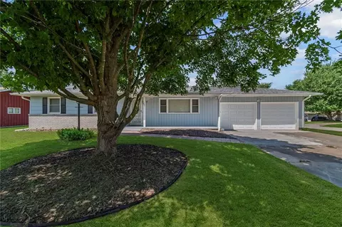 207 Kristine Ave, Clinton, MO 64735