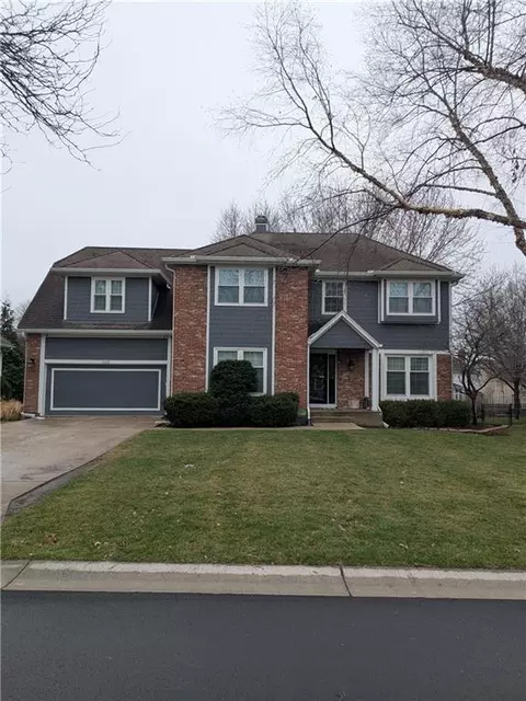 5255 W 129th Ter, Leawood, KS 66209