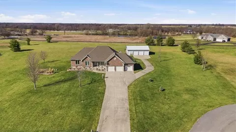 19104 Autumn Ln, Pleasant Hill, MO 64080