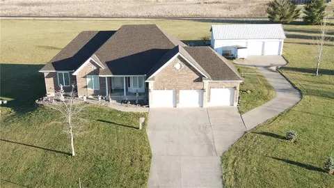 19104 Autumn Ln, Pleasant Hill, MO 64080