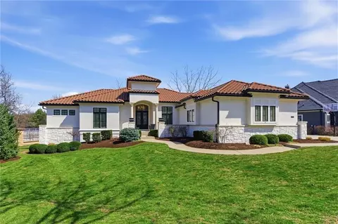 14301 Cedar St, Leawood, KS 66224