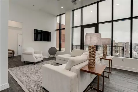 2940 Baltimore Ave #1505, Kansas City, MO 64108