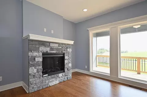 Living - 107 Johnson Cir, Dearborn, MO 64439 photo 2 of 5