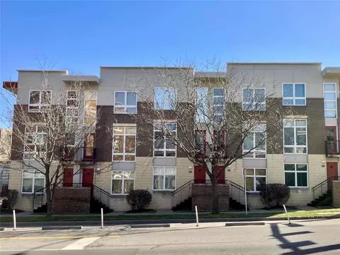 2923 Gillham Rd #2, Kansas City, MO 64108