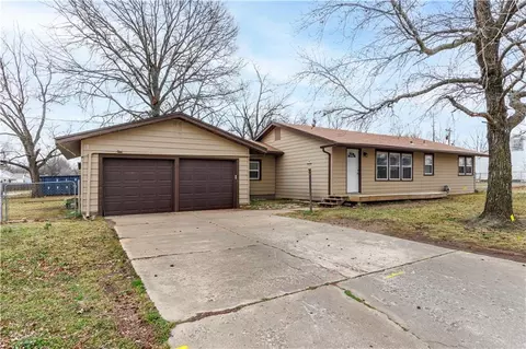 111 Northpark Blvd, Coffeyville, KS 67337