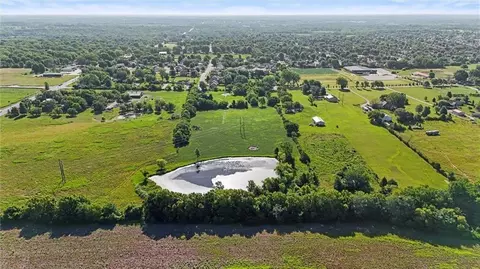 3850 SE Doc Henry Rd, Lees Summit, MO 64082