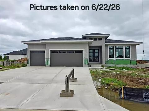 11235 S Gleason Rd, Olathe, KS 66061