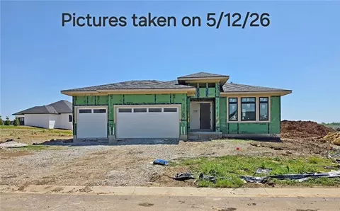 11235 S Gleason Rd, Olathe, KS 66061