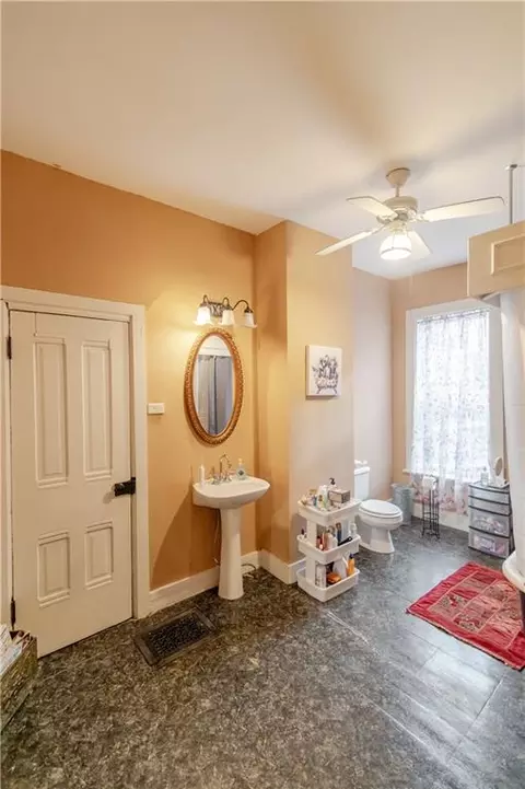 Bath - 605 Atchison St, Atchison, KS 66002 photo 7 of 8