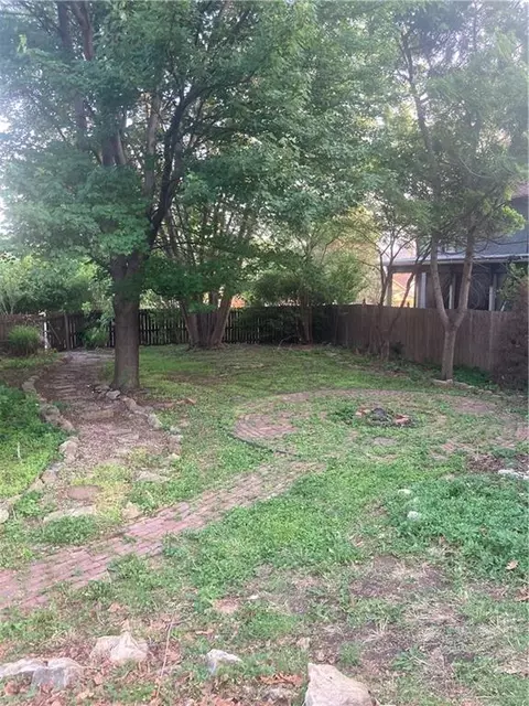 Exterior - 605 Atchison St, Atchison, KS 66002 photo 9 of 13