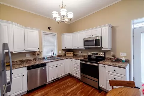 Kitchen - 605 Atchison St, Atchison, KS 66002 photo 3 of 3