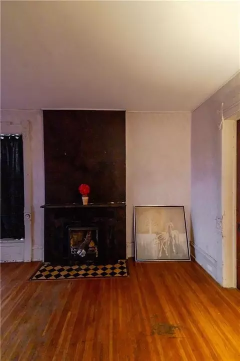 Living - 605 Atchison St, Atchison, KS 66002 photo 2 of 2