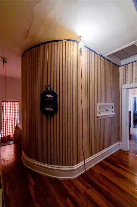 Entry Way - 605 Atchison St, Atchison, KS 66002 photo 24 of 36