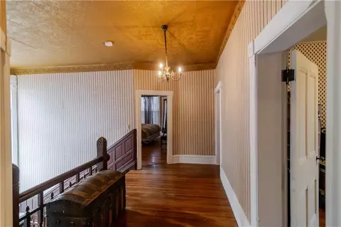 Entry Way - 605 Atchison St, Atchison, KS 66002 photo 22 of 36