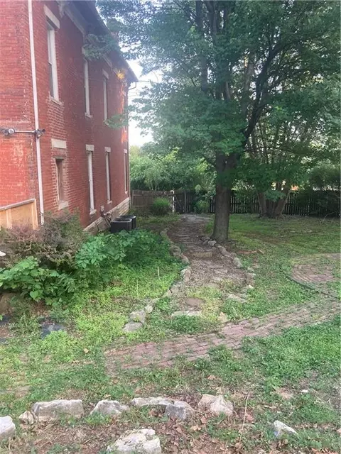 Exterior - 605 Atchison St, Atchison, KS 66002 photo 8 of 13