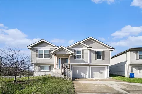 21720 North Rdg, Peculiar, MO 64078