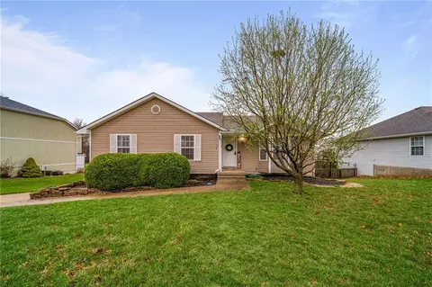 508 S Crews Ave, Odessa, MO 64076