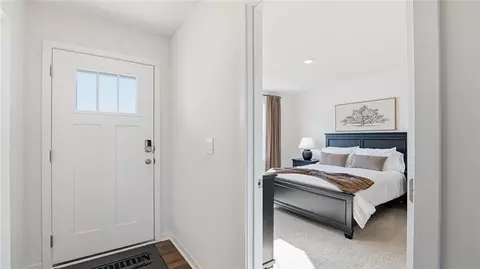 Entry Way - 717 Fallen Leaf Dr, Belton, MO 64012 photo 1 of 2
