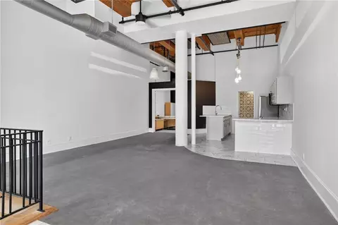 609 Central St #1104, Kansas City, MO 64105