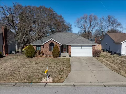 623 Windsor Cir, Pittsburg, KS 66762