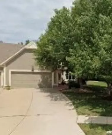 7406 W 148th St, Overland Park, KS 66223