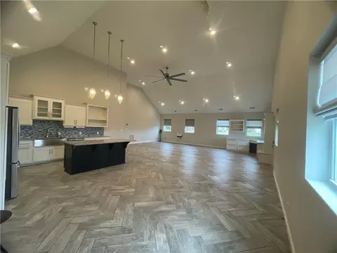 585 NW 500 Rd, Clinton, MO 64735