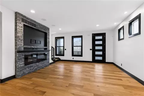 Living - 930 S Harmony Ave, Independence, MO 64056 photo 1 of 2