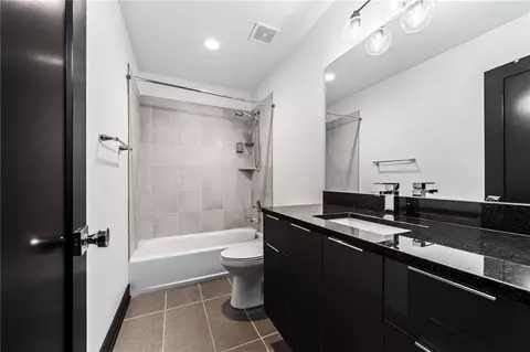 Bath - 930 S Harmony Ave, Independence, MO 64056 photo 4 of 5