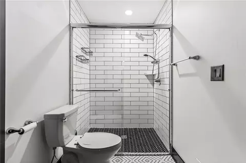 Bath - 930 S Harmony Ave, Independence, MO 64056 photo 3 of 5