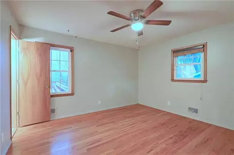 Bedroom - 3613 Randall Dr, Independence, MO 64055 photo 4 of 7