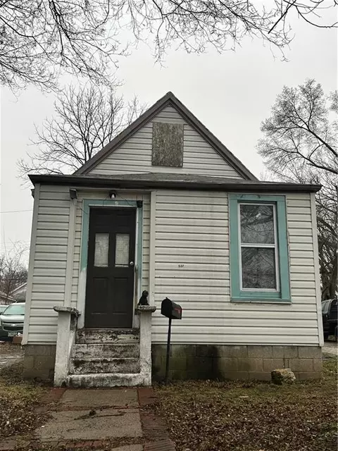 537 S Cedar Ave, Independence, MO 64053