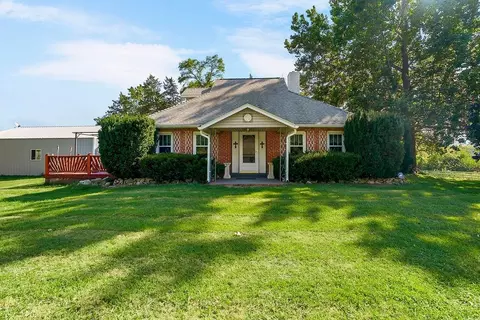 16321 Hildebrandt Rd, Leavenworth, KS 66048