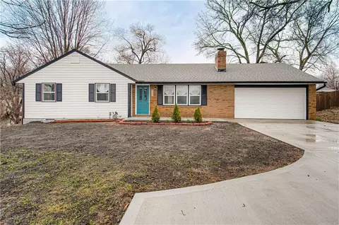 7332 Parallel Pkwy, Kansas City, KS 66112