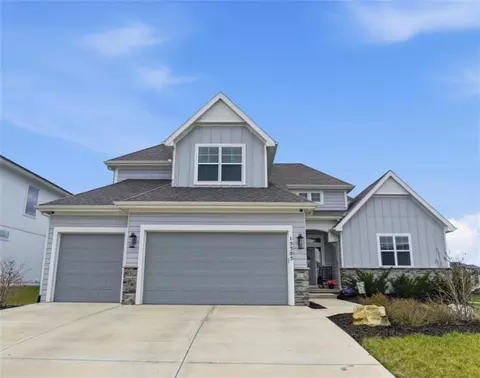 15305 W 172nd Pl, Olathe, KS 66062