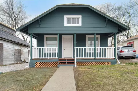3021 Farrow Ave, Kansas City, KS 66104