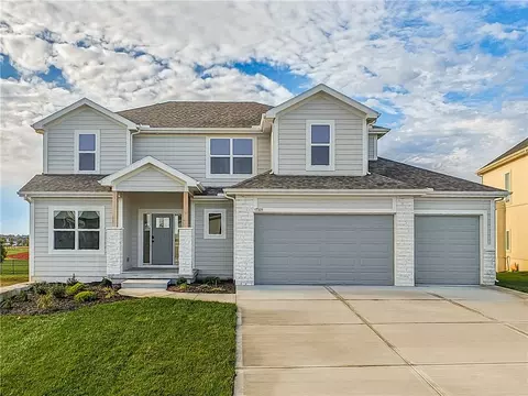 17221 W 164th Ter, Olathe, KS 66062
