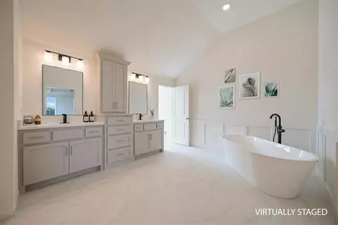 Bath - 2614 SW Firefly Ln, Lees Summit, MO 64082 photo 4 of 8