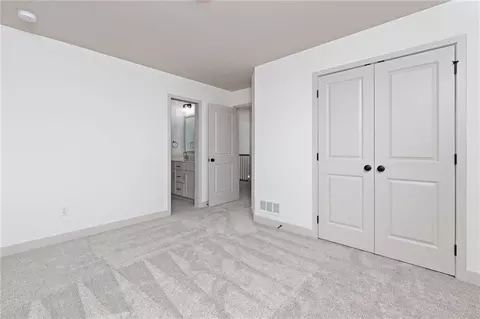 Bedroom - 17132 W 164th Ter, Olathe, KS 66062 photo 11 of 11