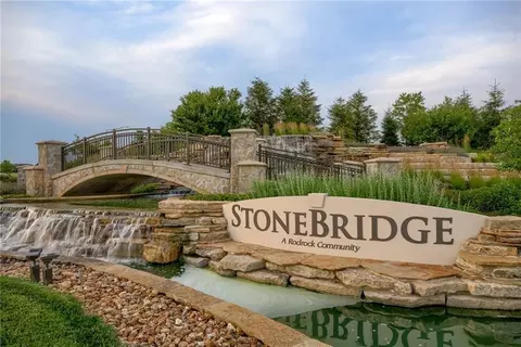 View/Area - 17132 W 164th Ter, Olathe, KS 66062 photo 1 of 4