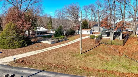 267 Long Acres Dr, Sunrise Beach, MO 65079