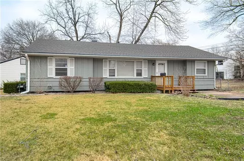 8413 Kentucky Ave, Raytown, MO 64138